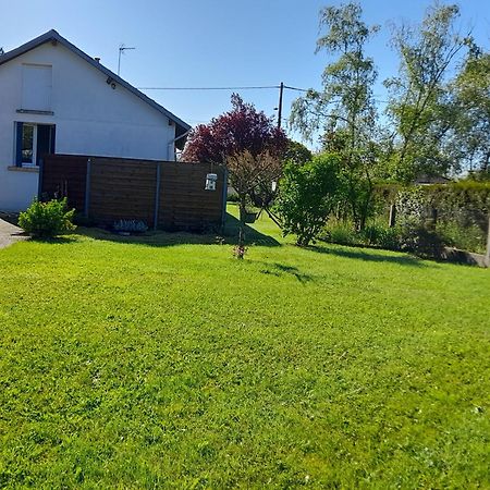 Les Abelias Bed and Breakfast Hauterive  Buitenkant foto