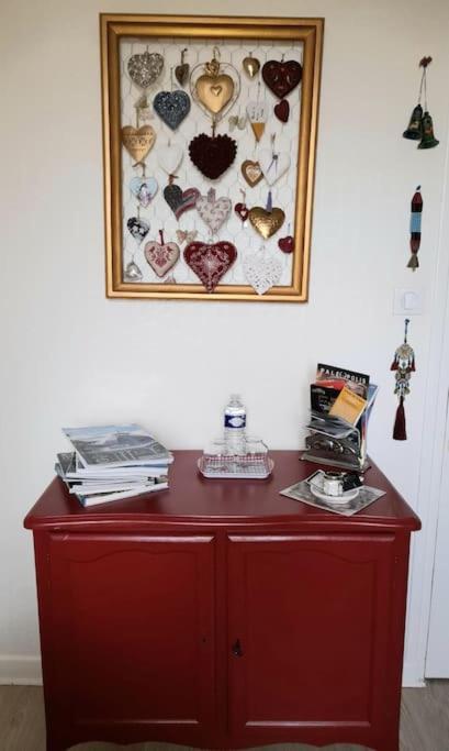 Les Abelias Bed and Breakfast Hauterive  Buitenkant foto