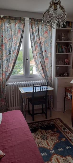 Les Abelias Bed and Breakfast Hauterive  Buitenkant foto